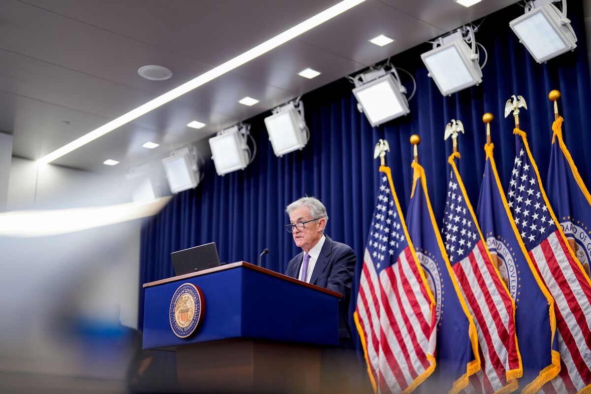 Các nhà giao dịch trái phiếu nghi ngờ về lộ trình lãi suất của Fed sau tháng 12