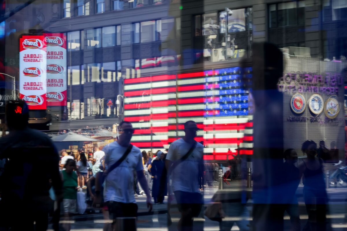 Options Traders Brace for Big Tech Selloff With ‘Disaster’ Puts