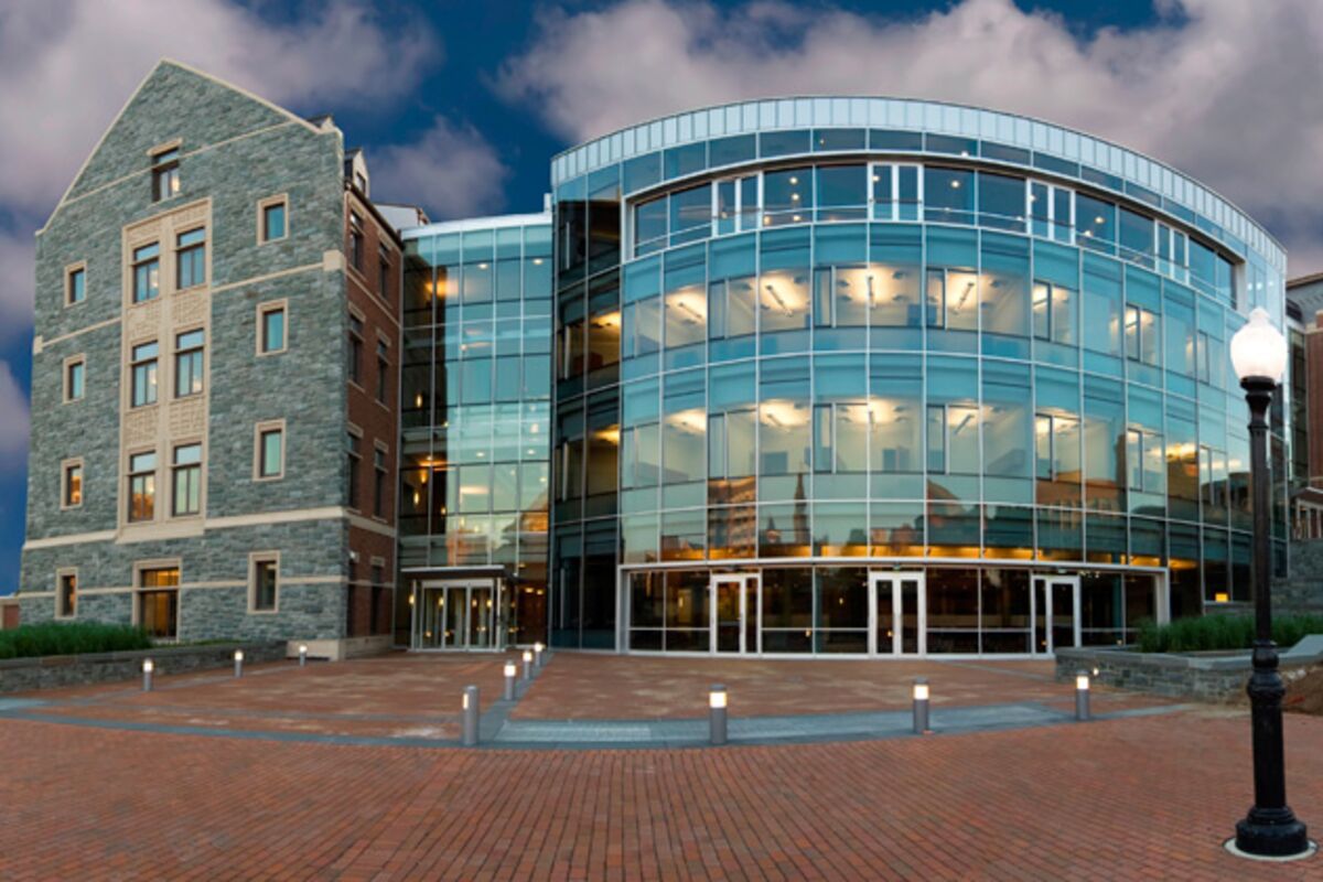 Georgetown #39 s McDonough Gets New MBA Curriculum Bloomberg