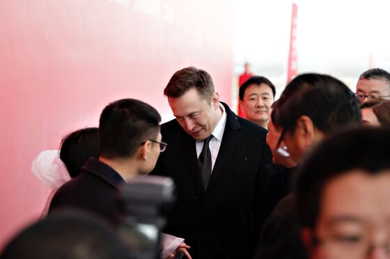 Tesla Is in Talks With Chinese Battery Giant to Power Model 3s Made in China