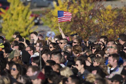 Katy Perry Rallies Hillary Clinton Supporters Before Iowa Jefferson-Jackson Dinner
