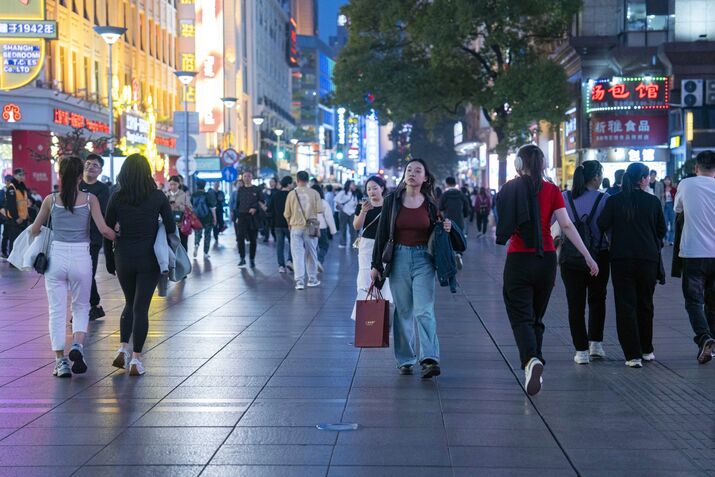 Consumer Spending in Shanghai As Xi Prepares to Unveil China Stimulus Plan