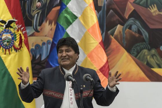 Pompeo Calls for Second Round of Voting in Bolivian Election