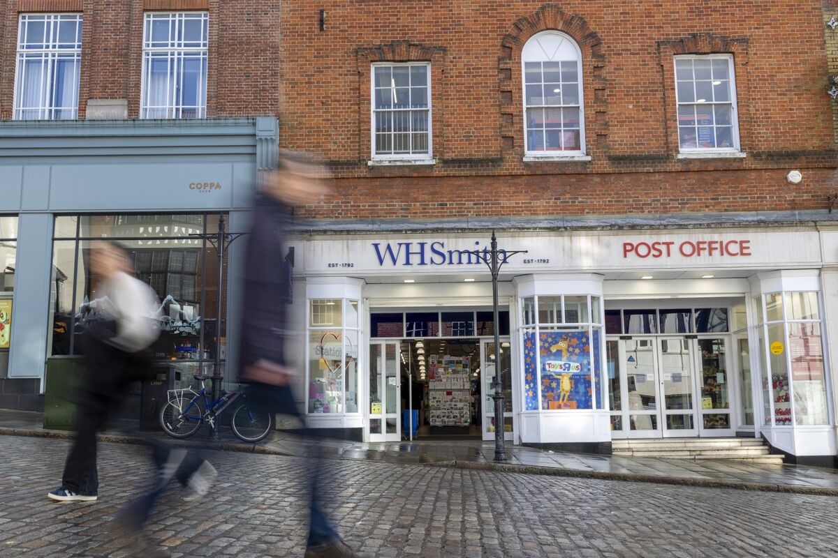 WH Smith Drops After Cutting Profit Outlook on Accounting Error