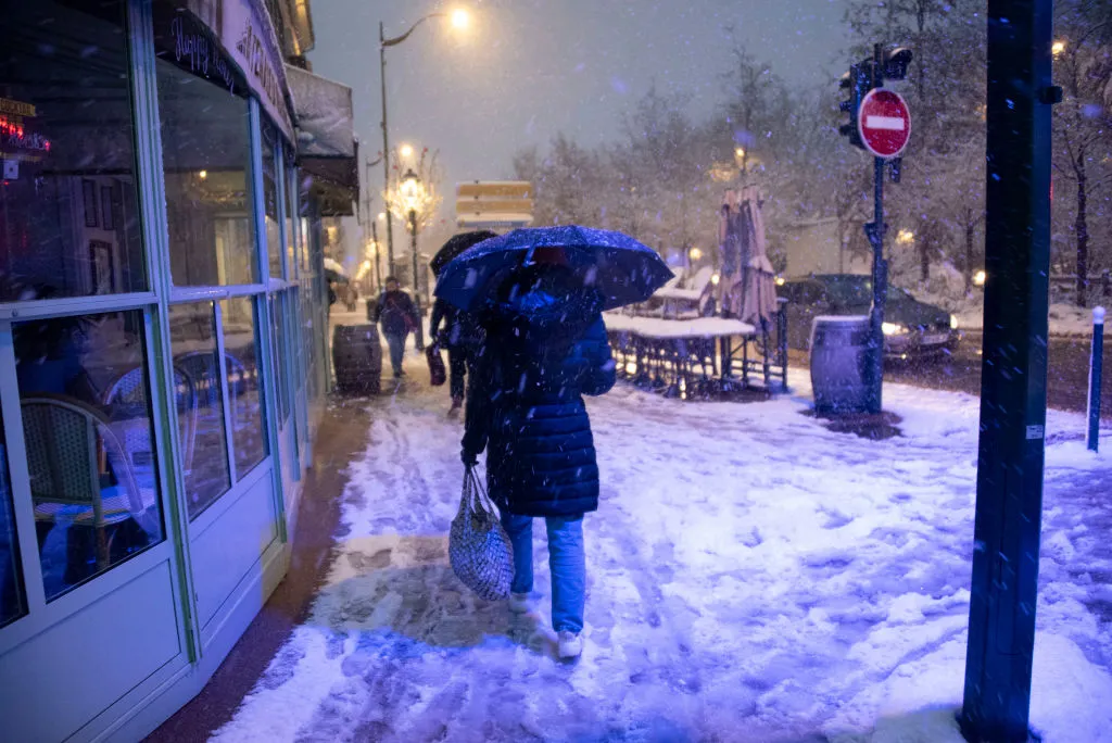 Snow falls&nbsp;in Haut de Seine, France, at thge ned of last month.&nbsp;