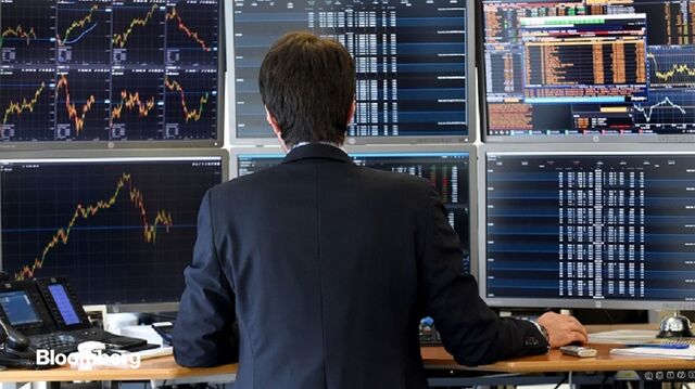 Bloomberg business news