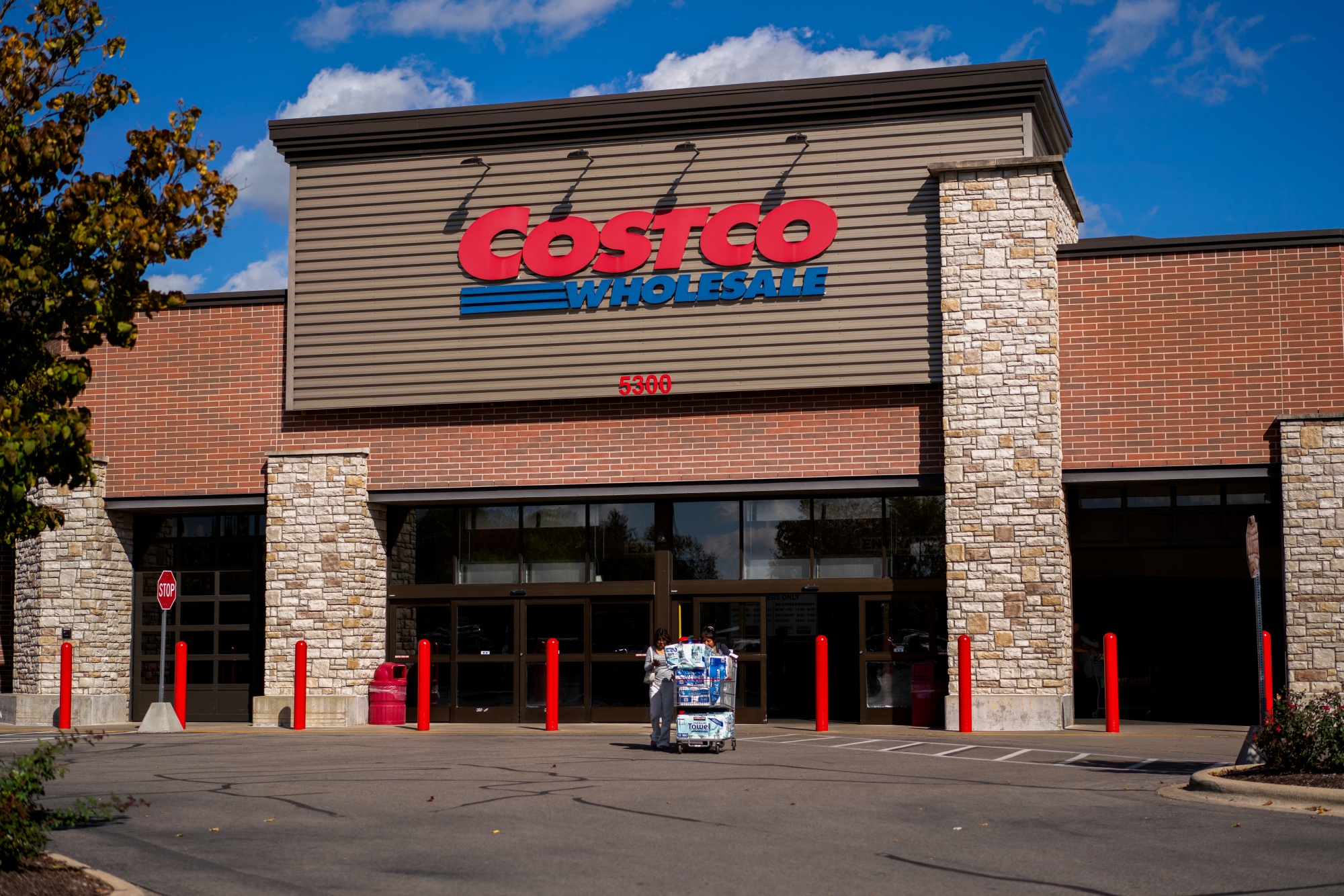 COST: Costco Wholesale Corp Stock Price Quote - NASDAQ GS - Bloomberg