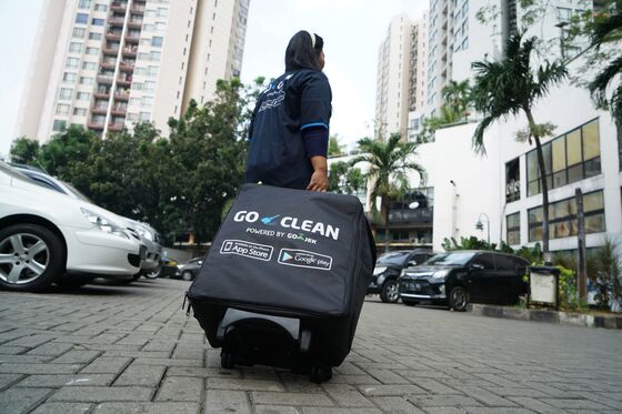 Indonesia's Booming Gig Economy Means Big Tradeoffs for Workers