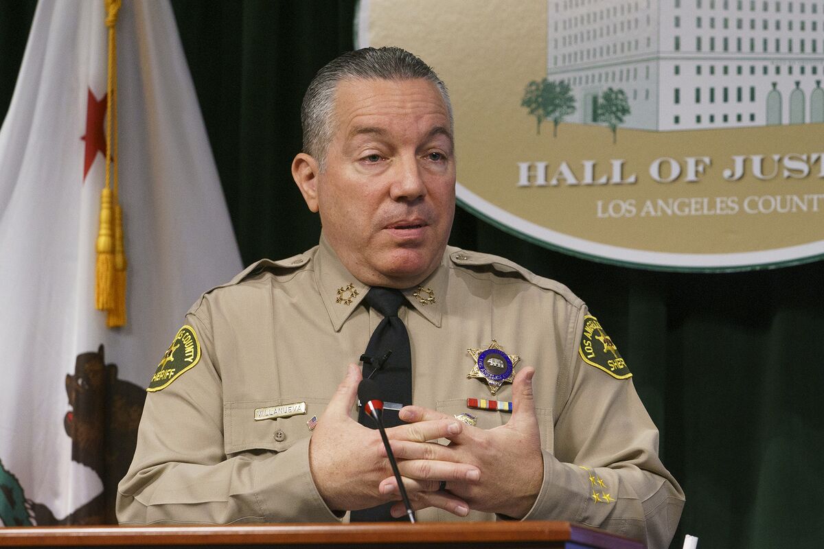 LA Panel on Sheriff Gangs Stymied as Witnesses Fail to Show Up - Bloomberg