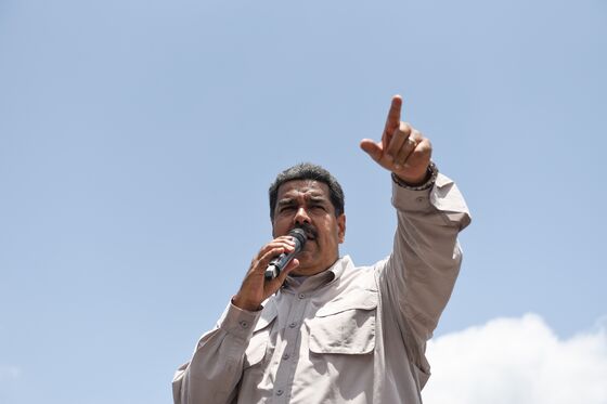 Venezuela's Maduro Admits Mistakes, Calls for Oil Investments