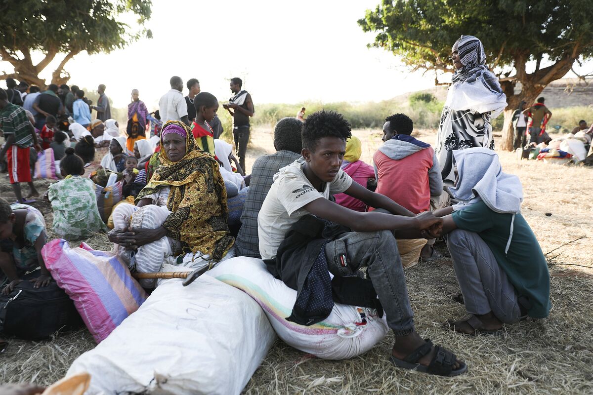 Ethiopian Conflict Precipitates Mounting Humanitarian Crisis - Bloomberg