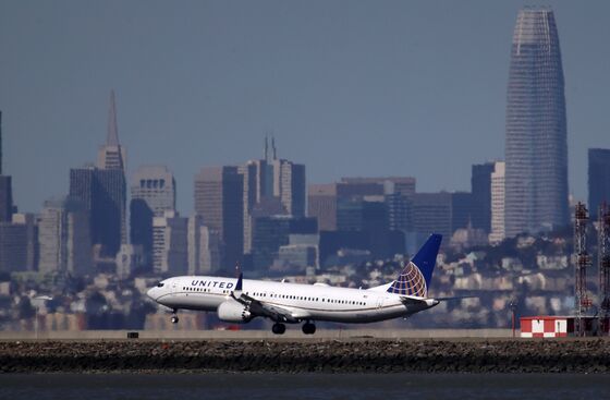 United Flight Attendants Balk at Flying Max Without Global Safety Nod