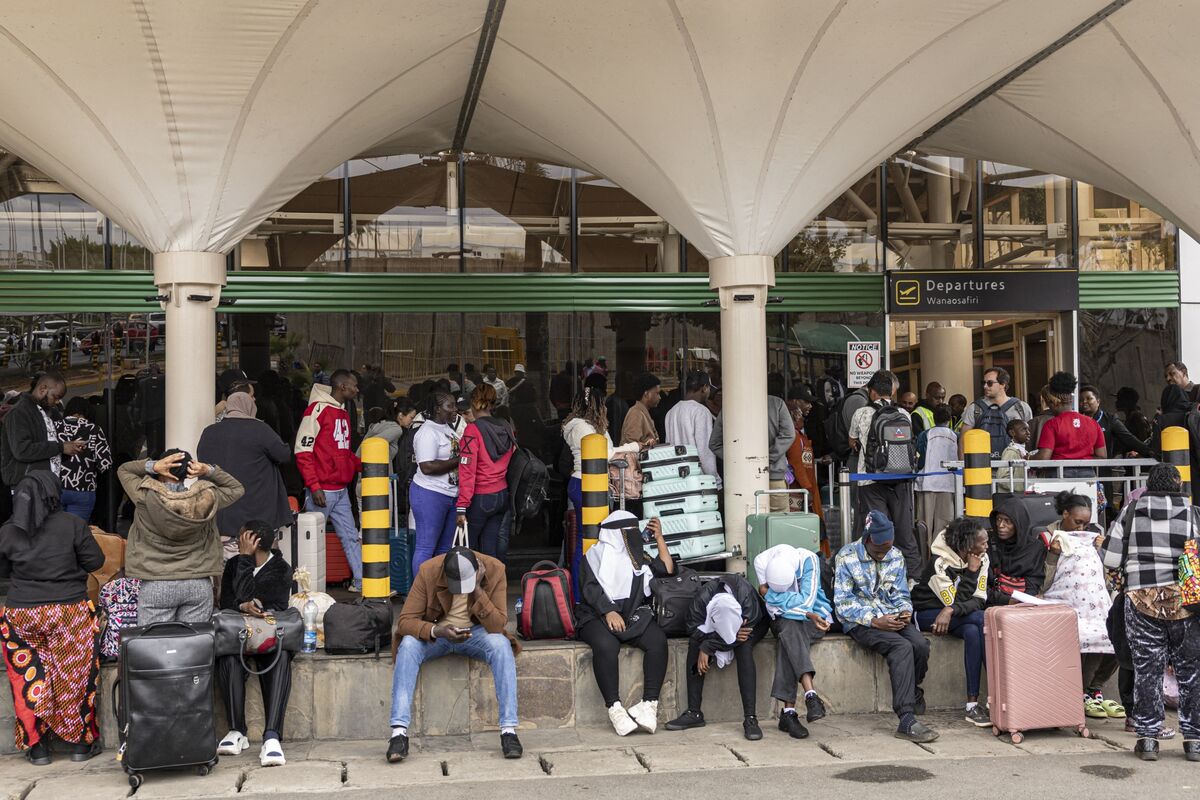 Kenya Aviation Workers End Strike After Pact With Authorities