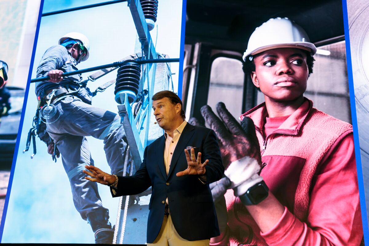 Why America Needs to Restore Its ‘Essential Economy’ and Embrace AI