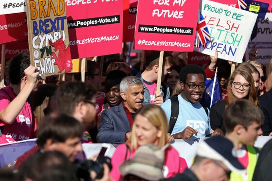 Thousands Demand Second Brexit Vote at London March