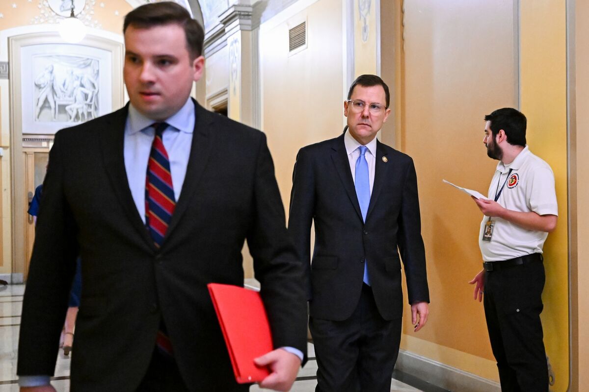 Tom Kean Returns to Congress After Nearly Four Months, Citing Treatment for Depression