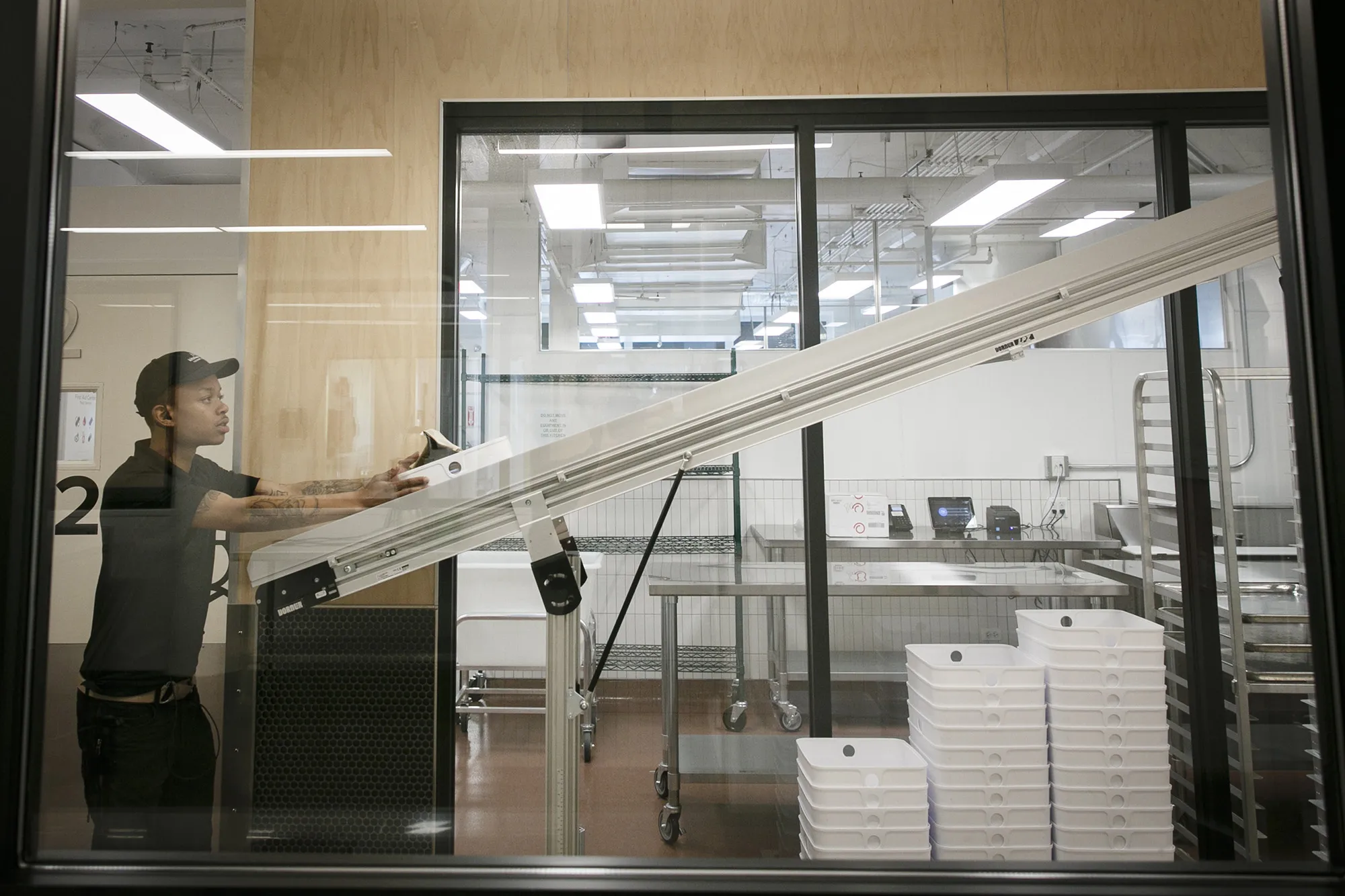 Your Food Delivery May Come Faster Through a Ghost Kitchen - Bloomberg