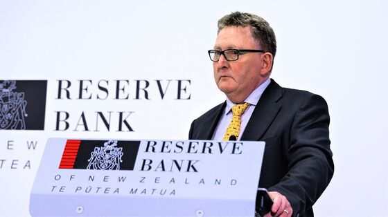 Orr Says Next RBNZ Meeting ‘Live’ Even if Outbreak Persists