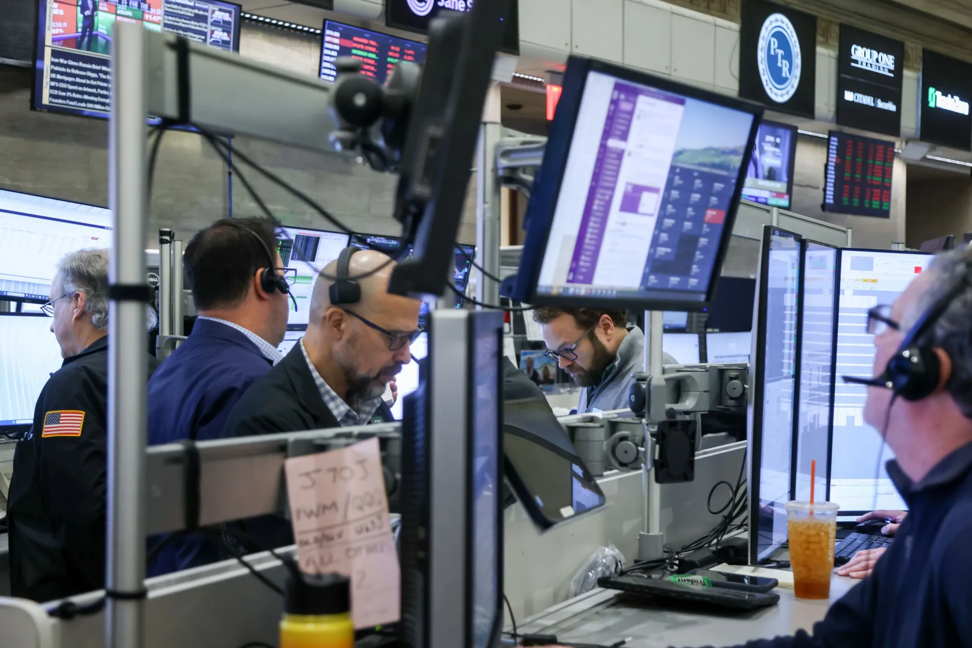 ニューヨーク証券取引所のトレーダー