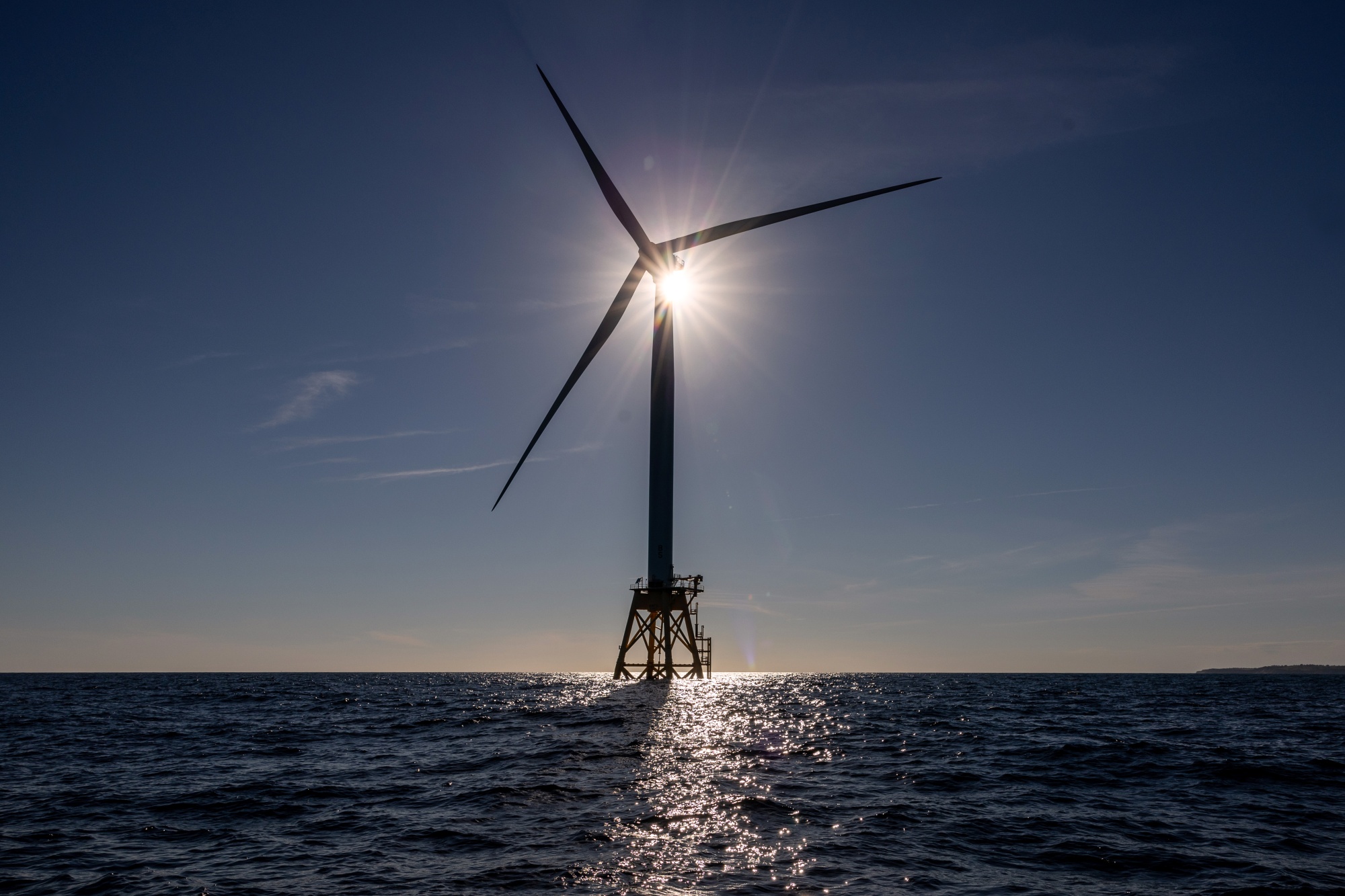 Image associated with story "Trump’s Anti-Wind Crusade Is Boosting US Gas"