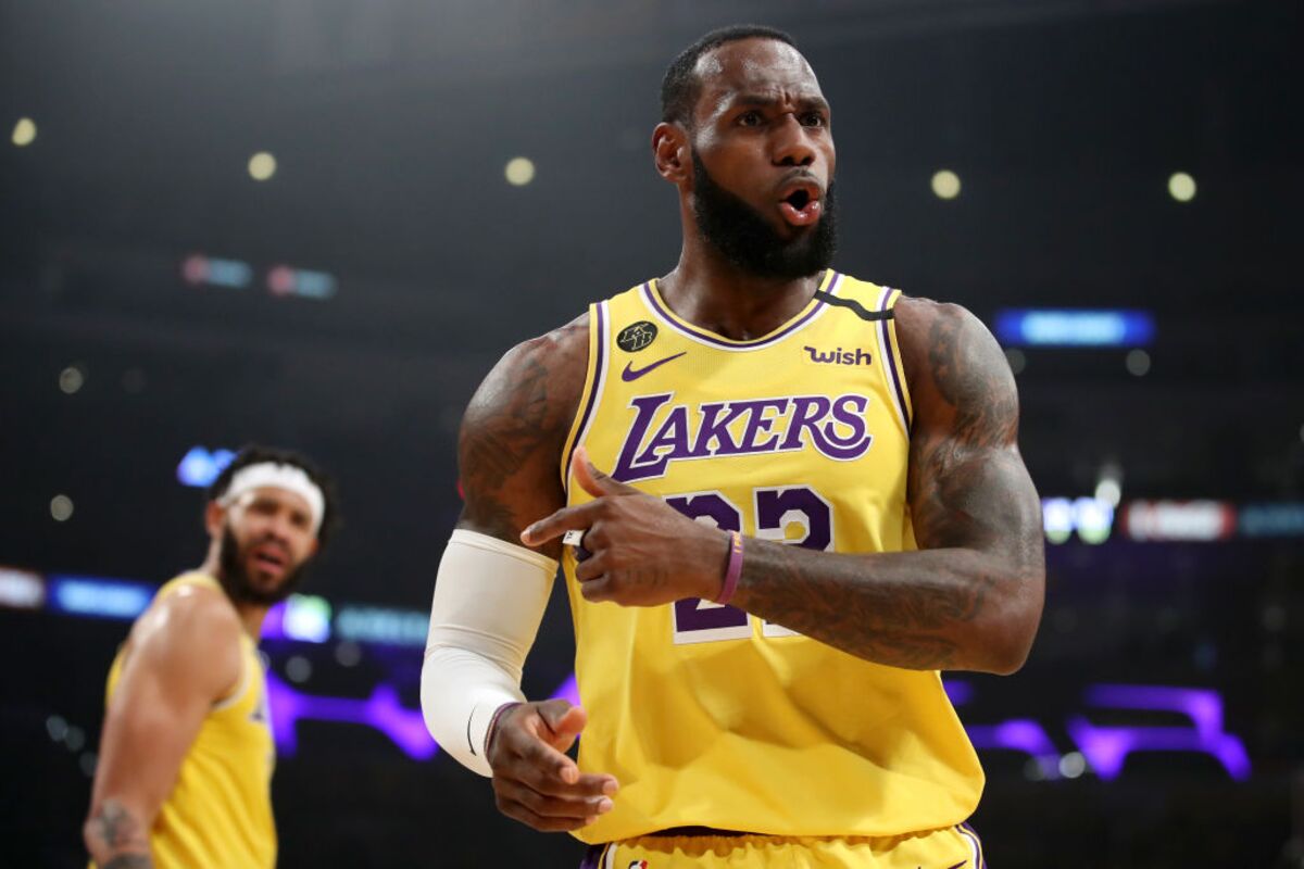 Download LeBron James Elevates and Slams Down for Lakers Win