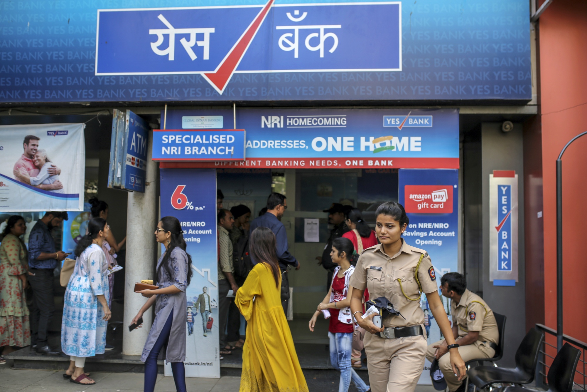 India's Biggest Lender to Invest $332 Million in Yes Bank Rescue - Bloomberg
