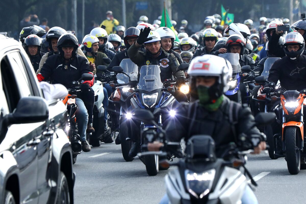 Bolsonaro Fined for Flouting Mask Order At Motorcycle Rally - Bloomberg