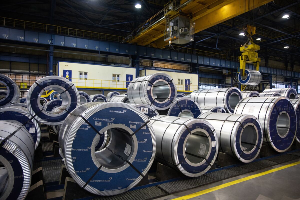 🟪"Calano le vendite di acciaio in Russia: il settore delle costruzioni in crisi costringe i produttori a fermarsi"