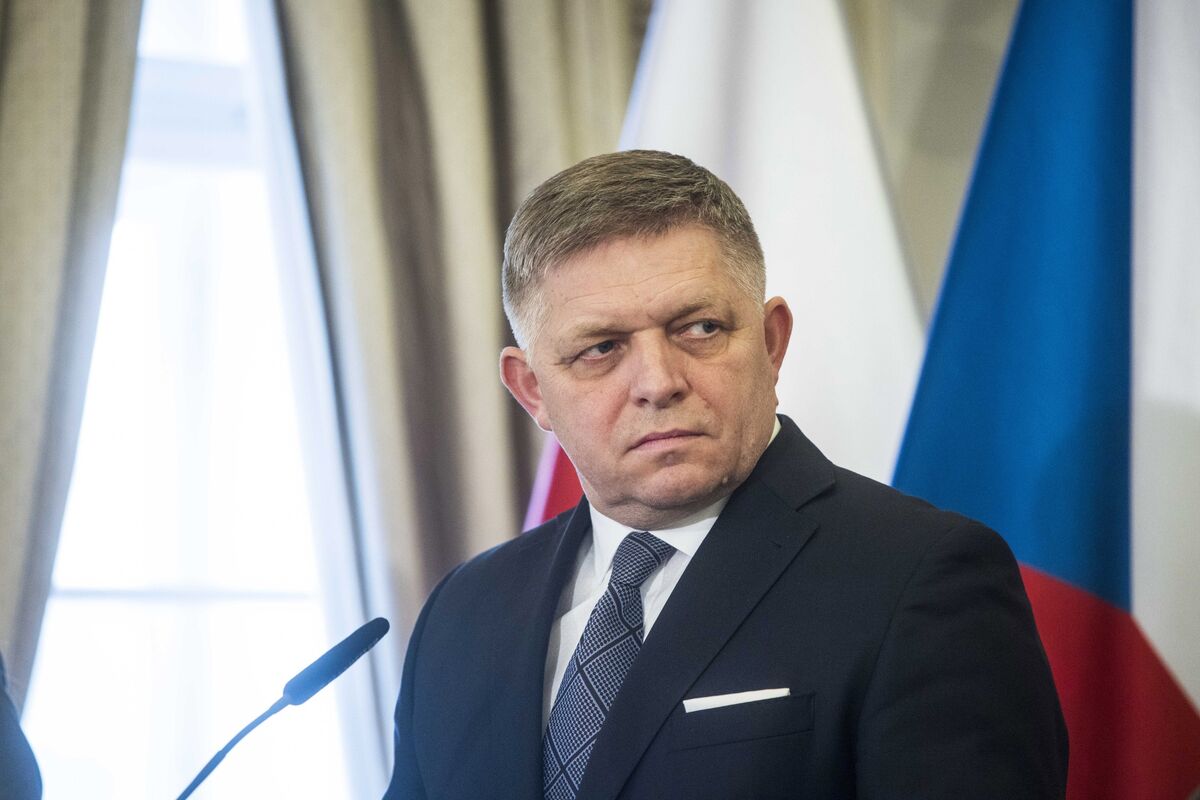 Slovak Prime Minister Invites Zelensky for Gas Talks