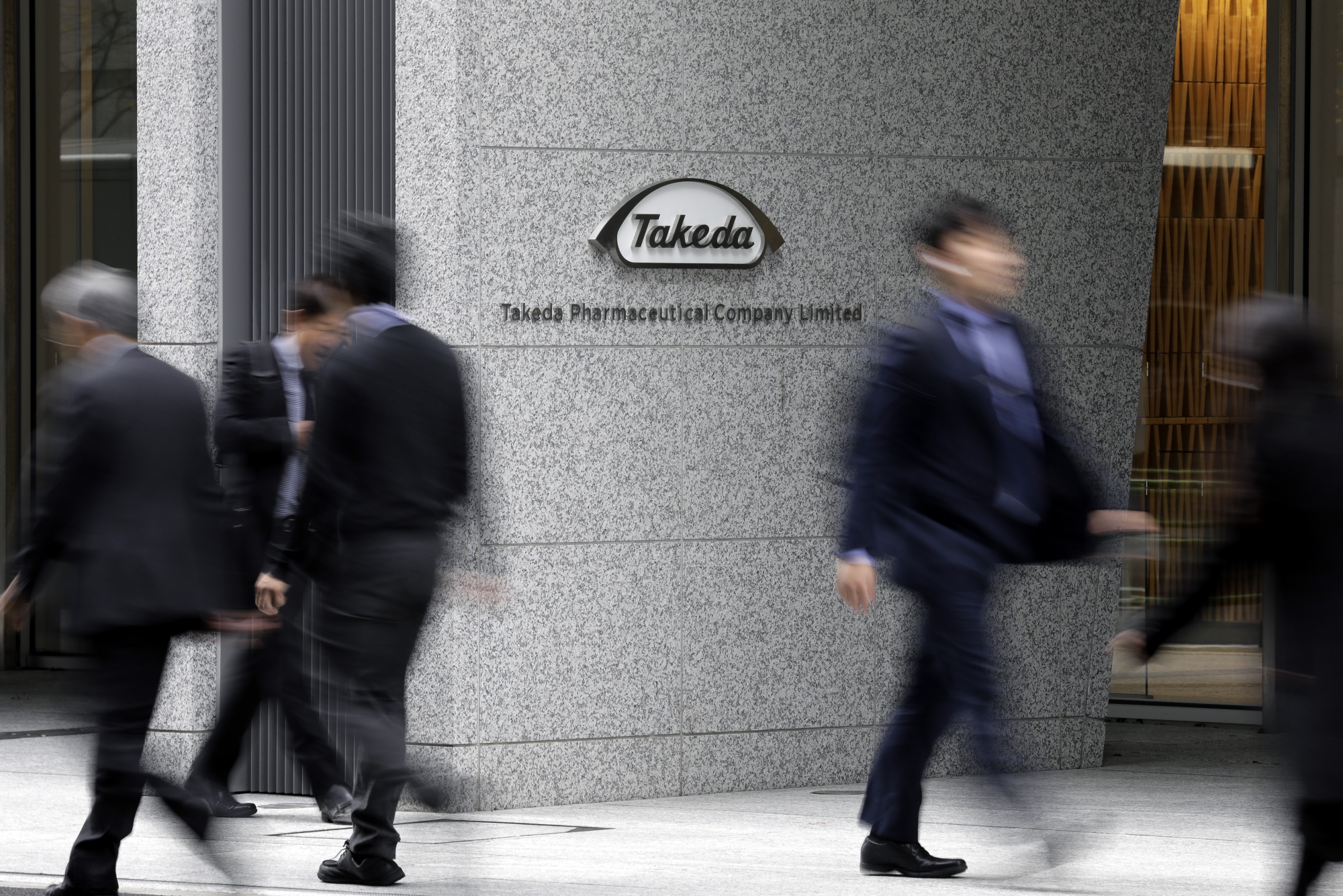 Takeda Wins Shareholder Approval for $62 Billion Shire Deal - Bloomberg