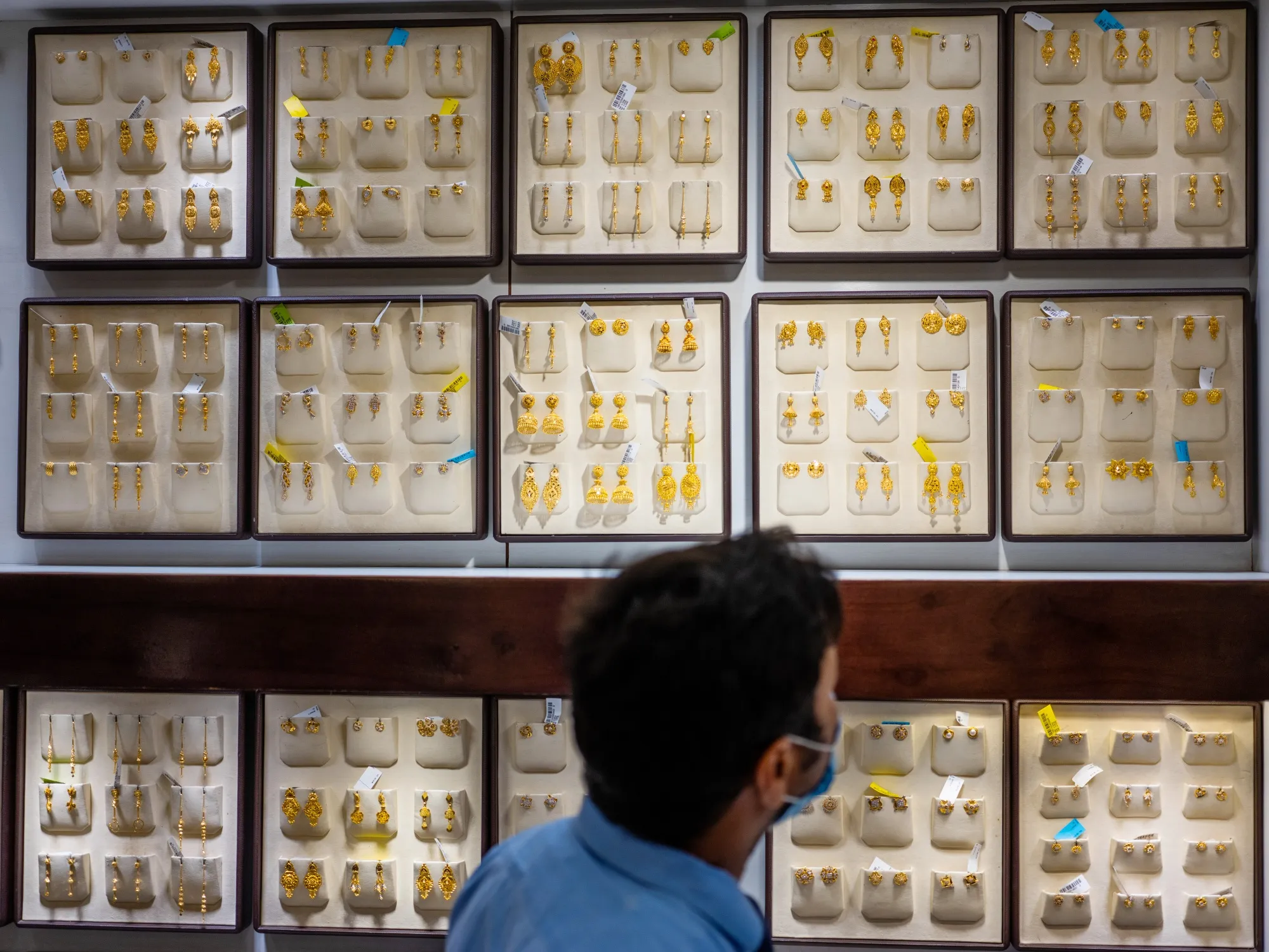 The Festival of Dhanteras, India's Biggest Gold-Buying Day of the Year