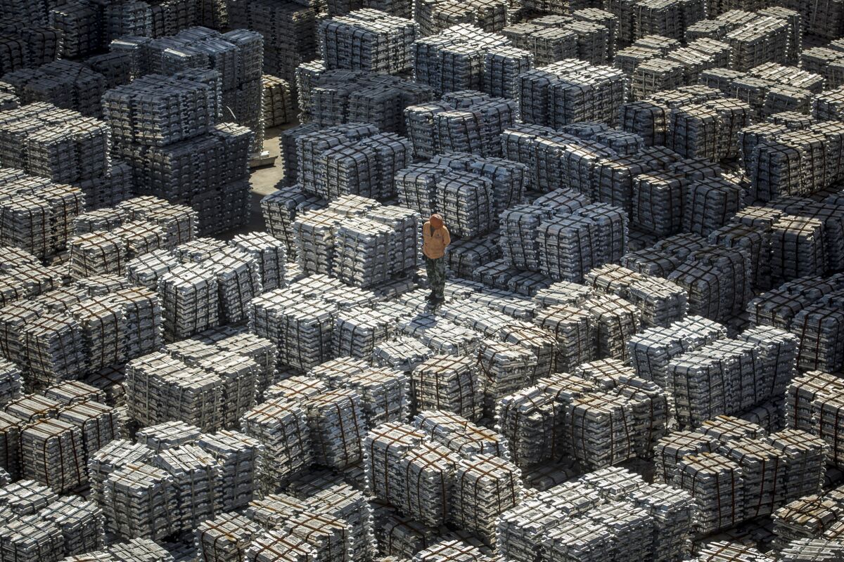 Chinese Metals Demand Gets Lift as Mideast War Spurs Export Boom