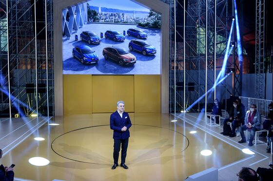 Renault Is Stuck in the Slow Lane Even as Car Sales Surge