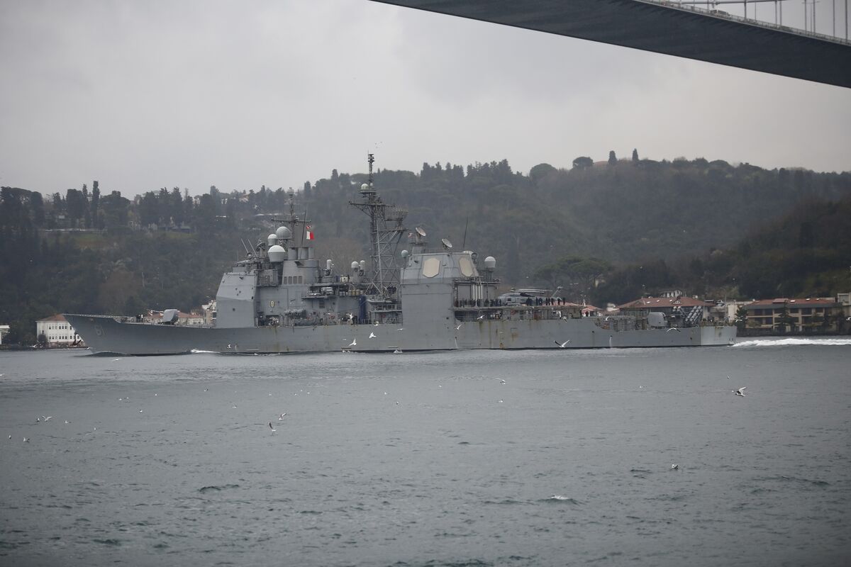 US Navy Seizes Arms Shipment in Arabian Sea Amid Yemen War thumbnail
