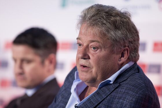 Aphria Rises After Board Clears Asset Deal, Three Directors Exit