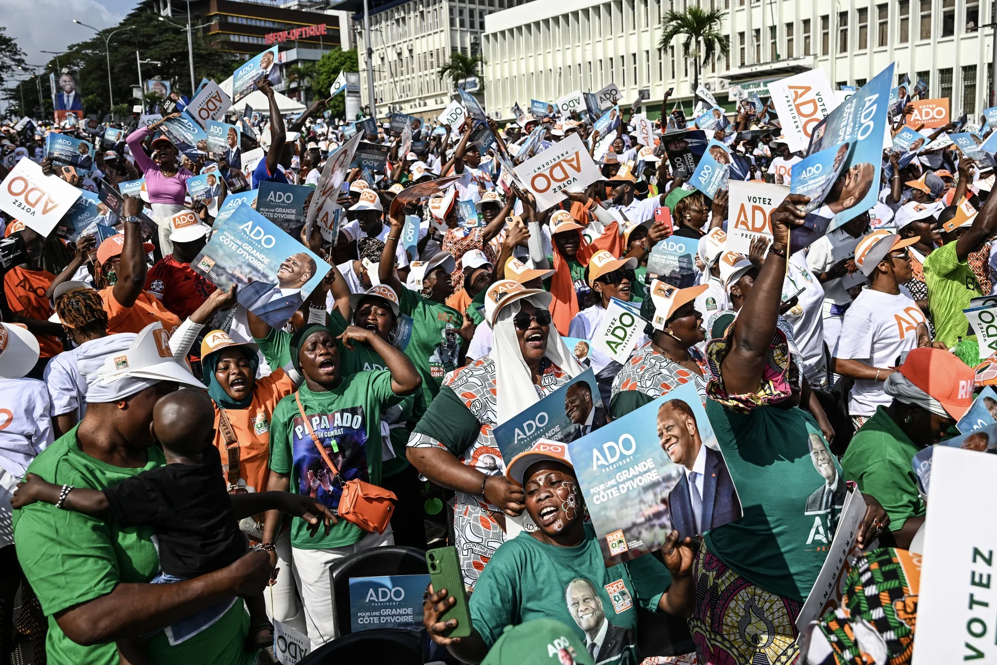 Supporters of Ivorian President Alassane Ouattara before his closing campaign rally in Abidjan.