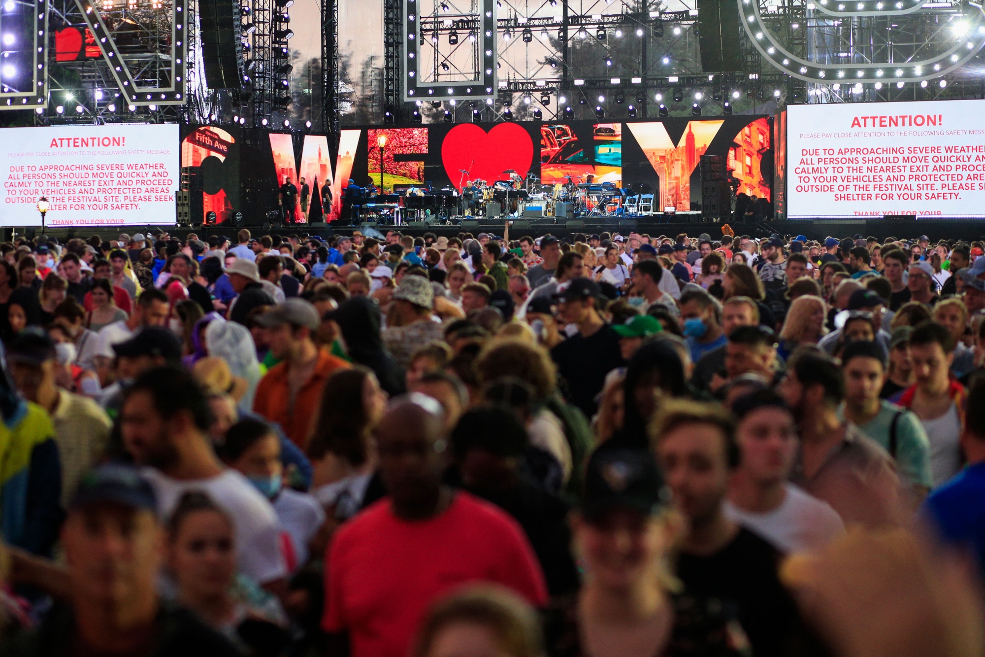 Henri Thwarts Central Park Concert Hailing NYC Virus Rebound Bloomberg