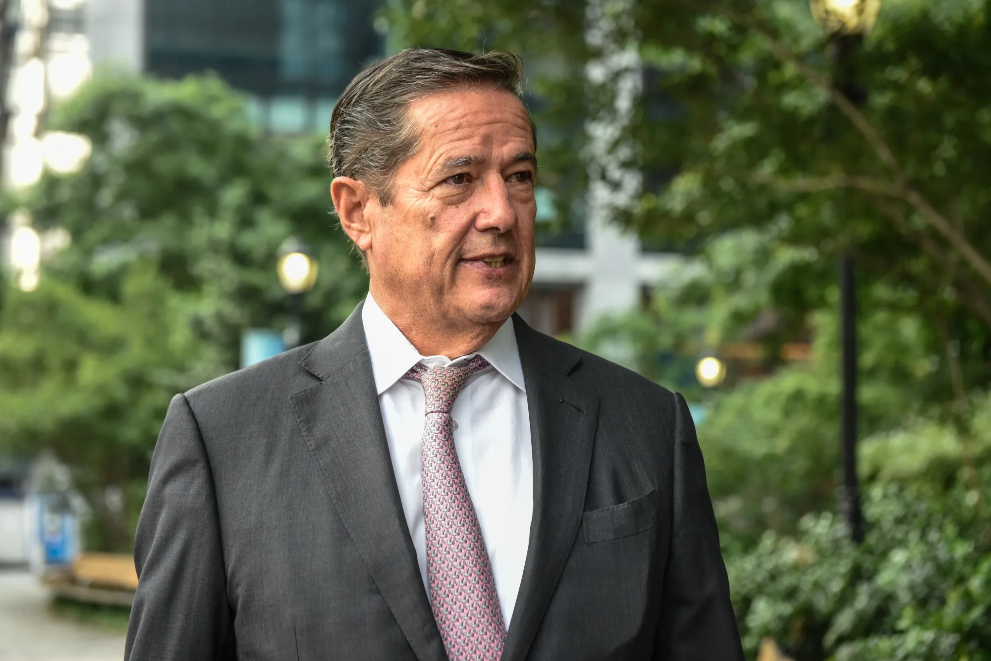 Jes Staley arrives at the offices of Boies Schiller Flexner LLP in New York in 2023.