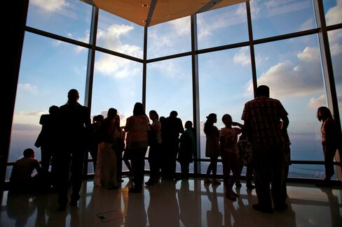 Dubai Losing Billions, Insecure Expats Send Earnings Abroad