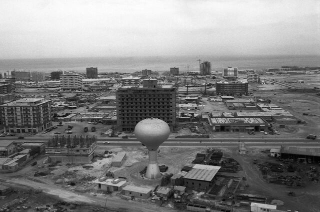  Abu Dhabi in 1975.