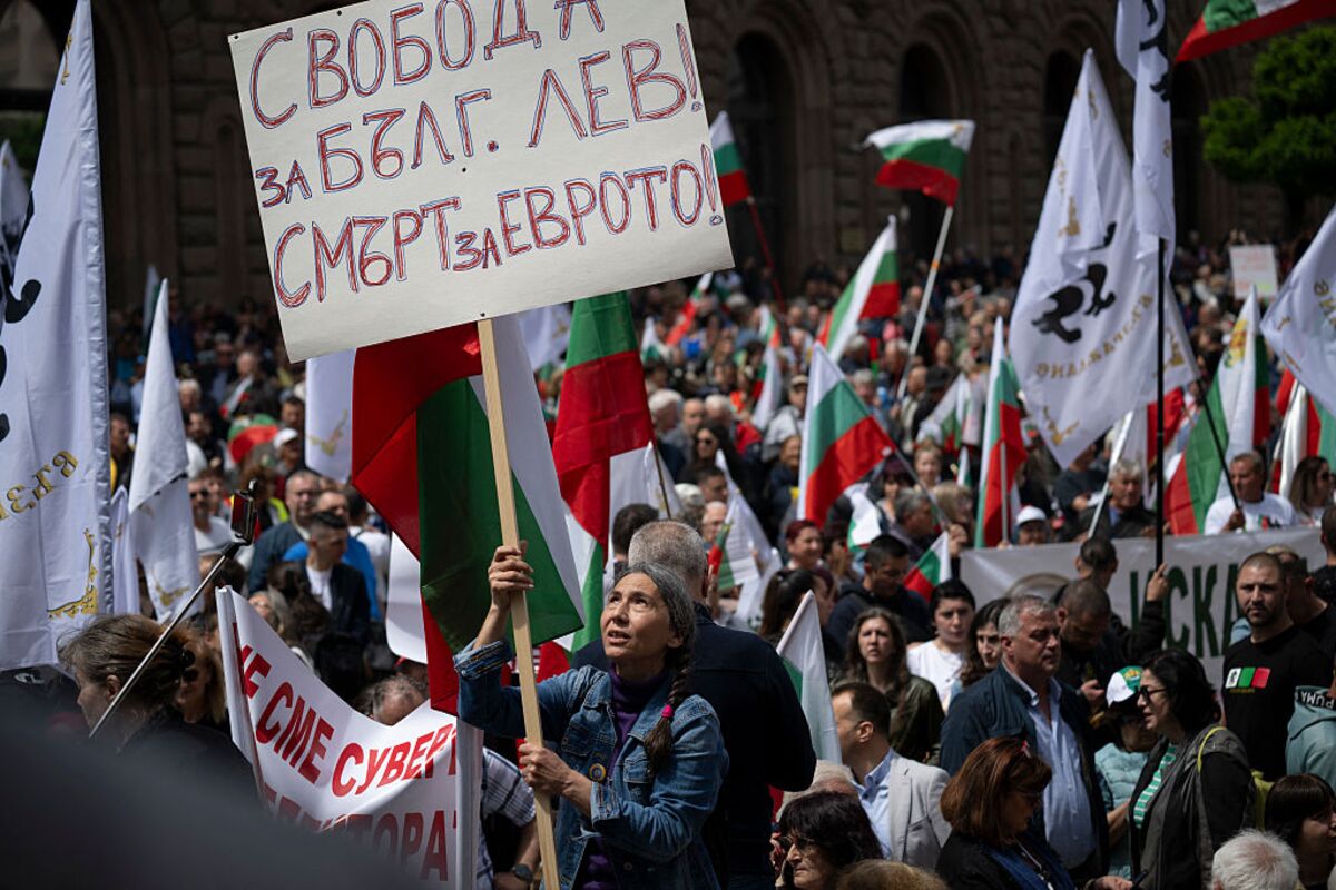 🟪"Bulgaria in Protesta: Migliaia si Oppongono all'Adozione dell'Euro"