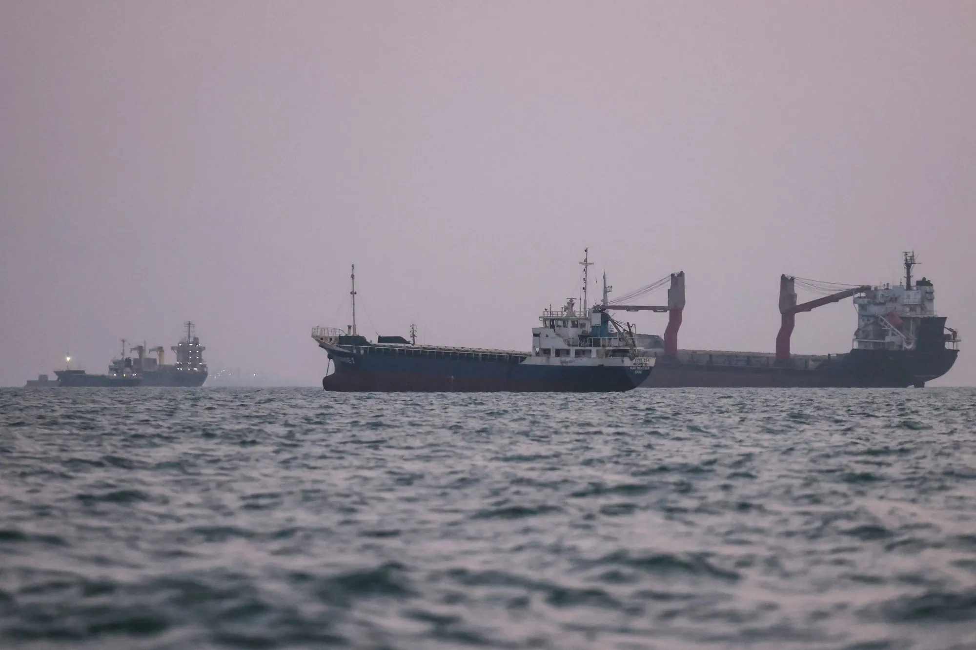 Elevated Oil Prices Persist Despite Supply Recovery | E-Commerce Logistics Cost Surge 2025