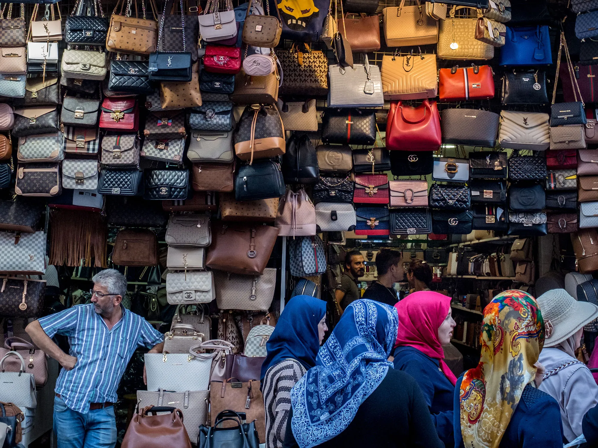 An outdoor market in Istanbul.