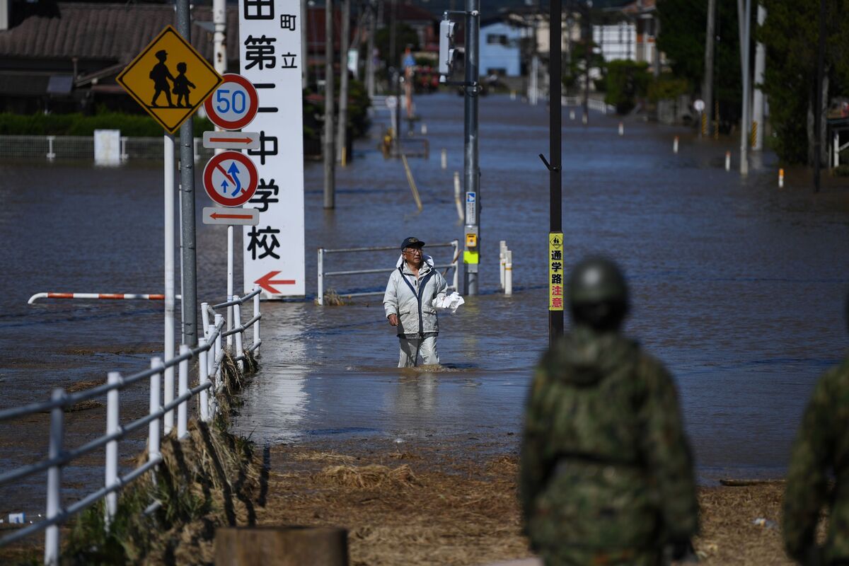 In Photos Typhoon Hagibis Leaves Deaths Destruction In Japan Bloomberg