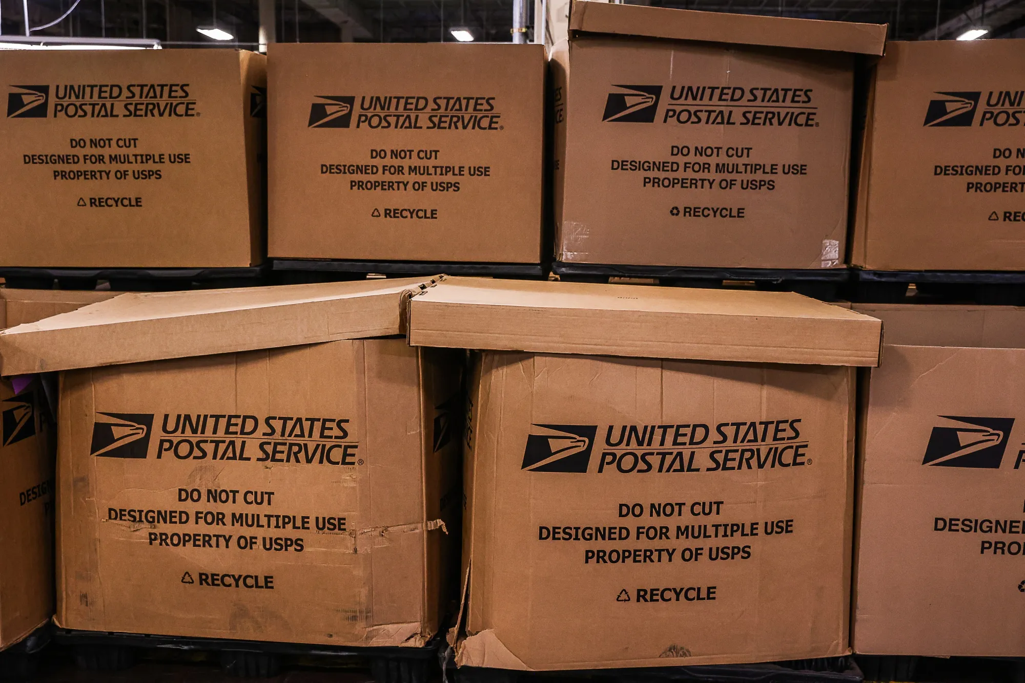 The US&nbsp;Postal Service processing and distribution center in Dulles, Virginia.