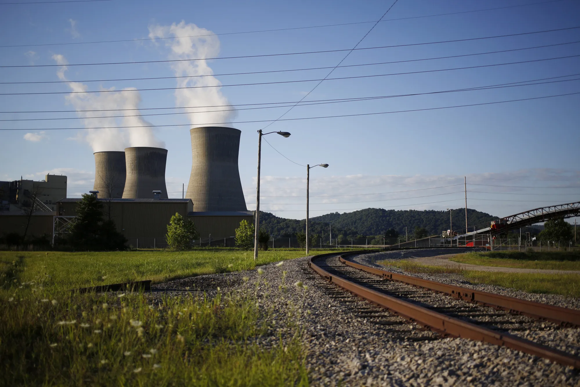 The AEP Coal-Fired John E. Amos Power Plant As EPA Reviews MATS