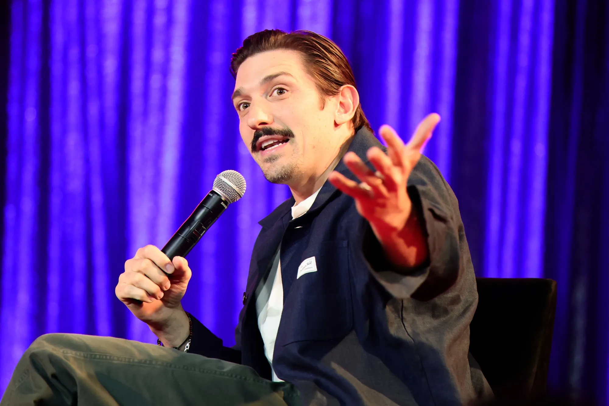 Politically Wavering Podcasters Roil Fans and Haters Alike - Bloomberg