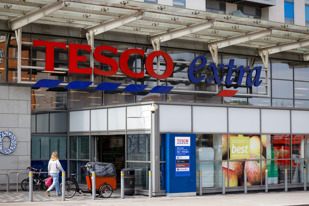 🟪"Dimissioni a sorpresa di Matthew Barnes: un colpo per Tesco Plc"