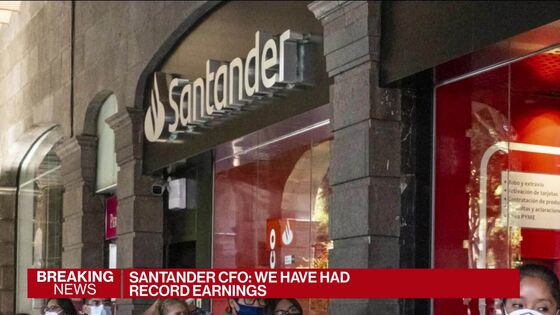 Santander Delivers Earnings Beat Fired by Rates, Currencies