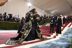 Lizzo arrives at The 2022 Met Gala Celebrating &quot;In America: An Anthology of Fashion.&quot;